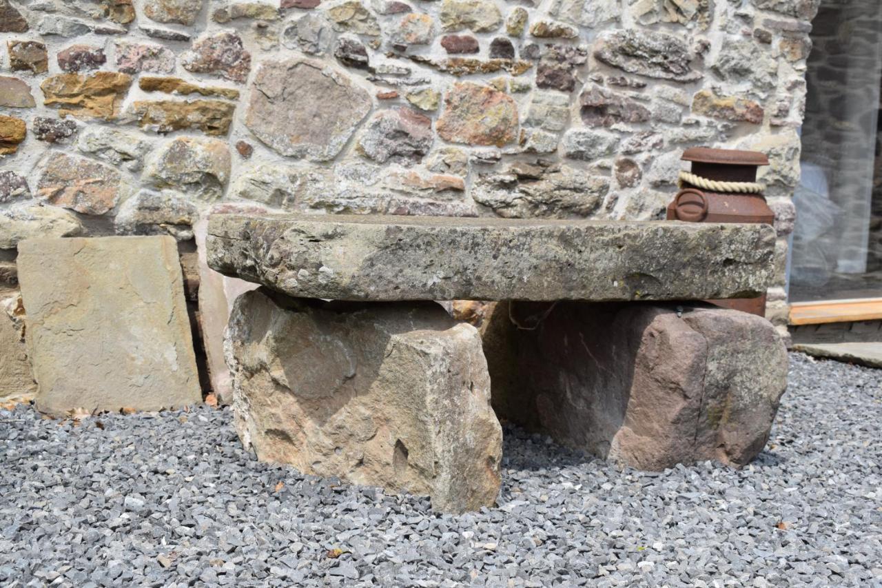 Cowshed In The Black Mountains Abergavenny Exterior foto